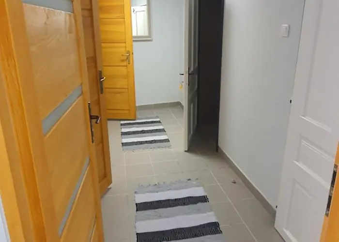 Koelcsey 21 Vendeghaz *