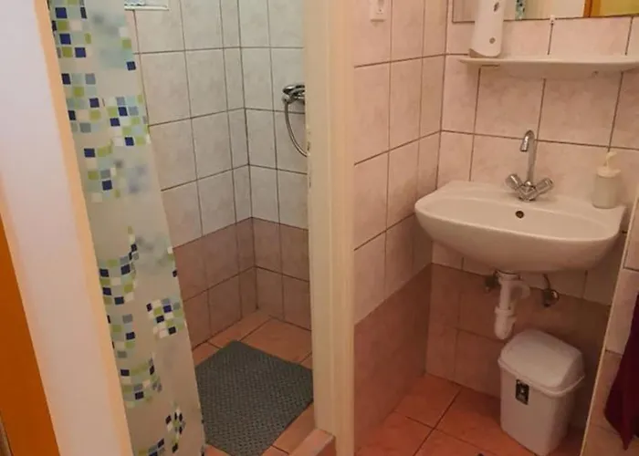 Koelcsey 21 Vendeghaz Гостевой дом *