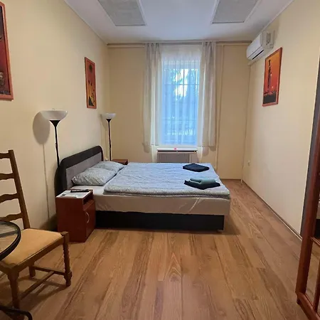 Koelcsey 21 Vendeghaz *